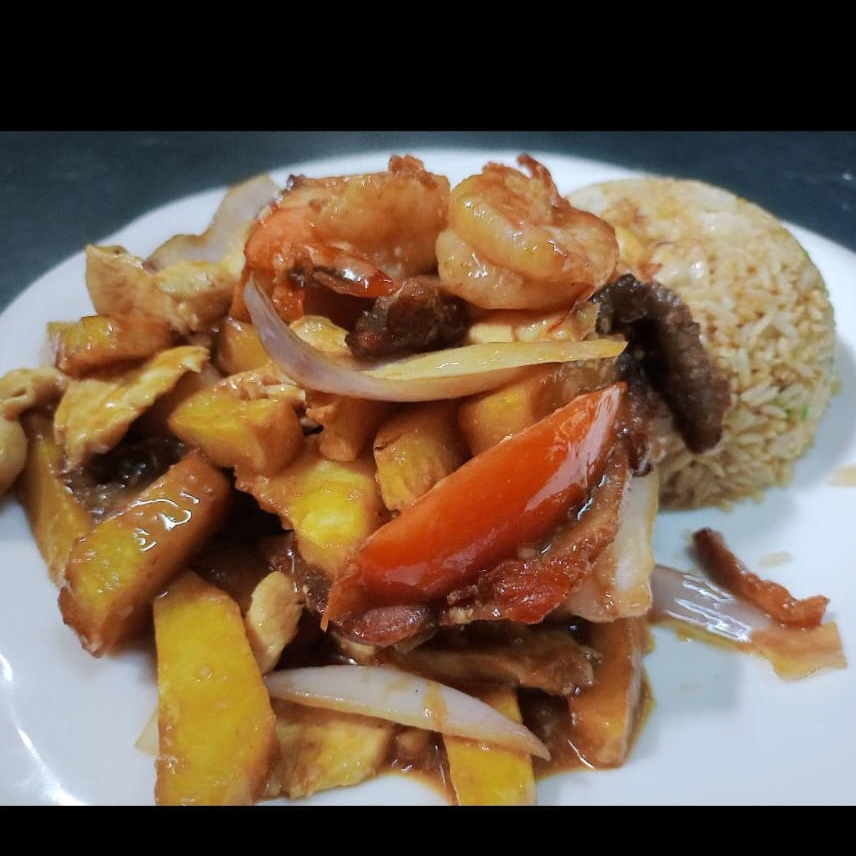Lomo Saltado Especial más Chaufa