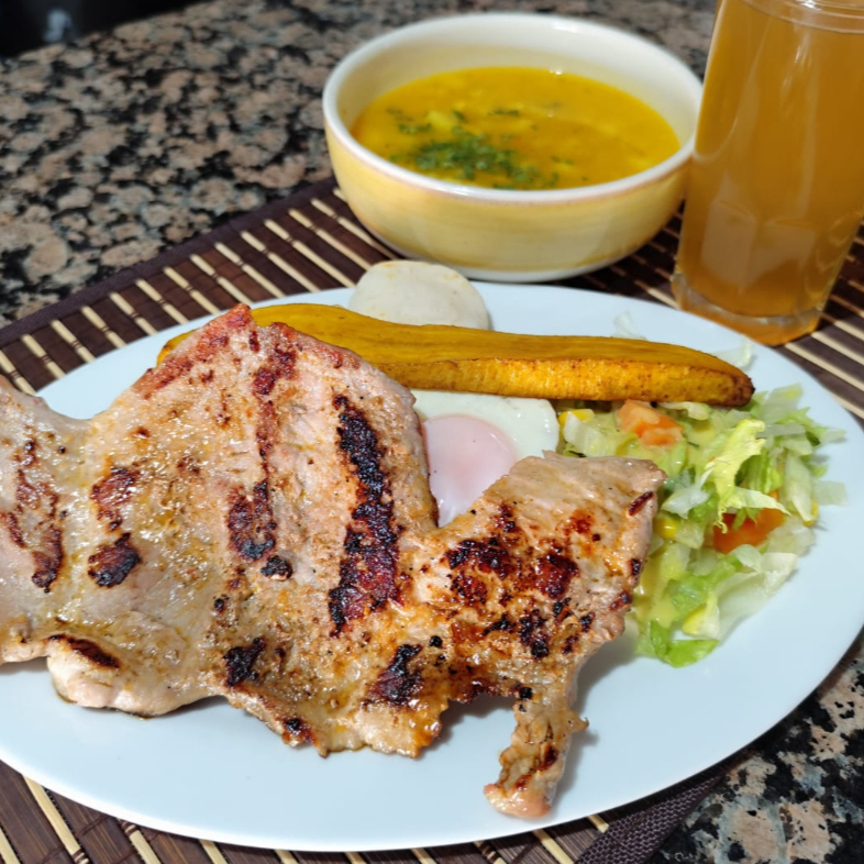 Almuerzo Cerdo