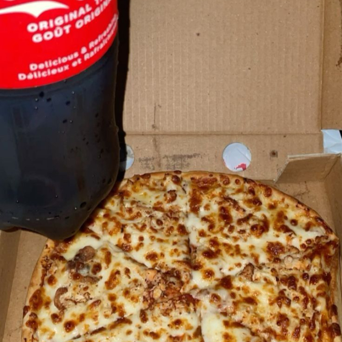 Escolha uma pizza mais um guaraná antártica