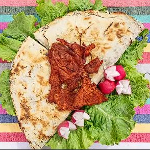 Tlayuda de Cecina Enchilada