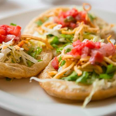 Salbutes de Pollo