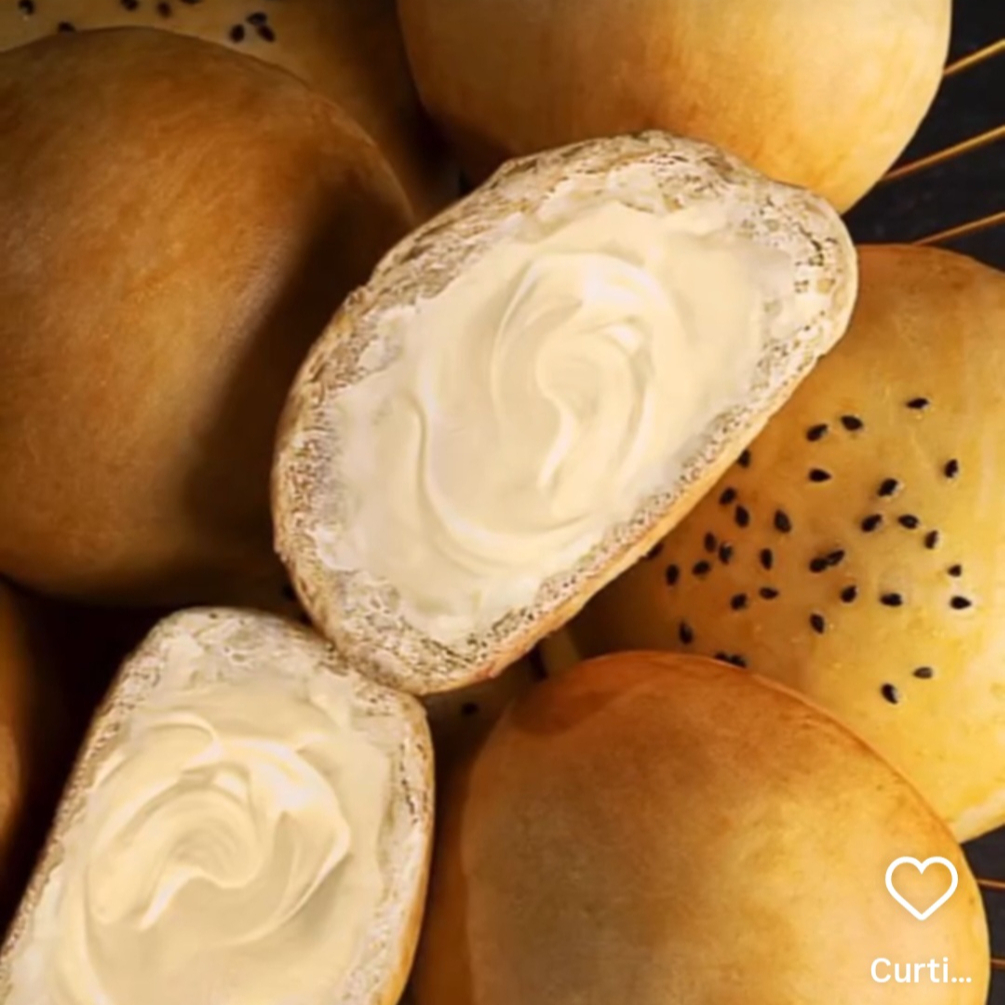 Delicioso pão de Batata, recheado com Catupiry original!