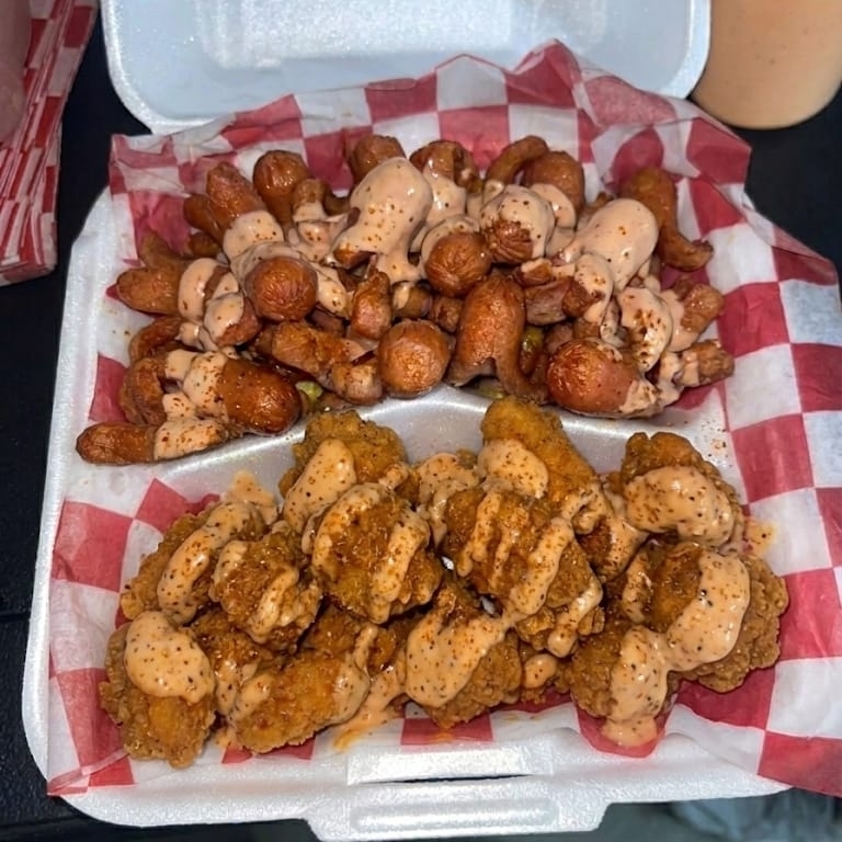 Monster Boneless y Salchipulpo