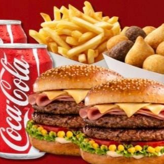 2 deliciosos X-Salada Premium, 1 porção de fritas, 10 salgados sortidos e 2 coca lata