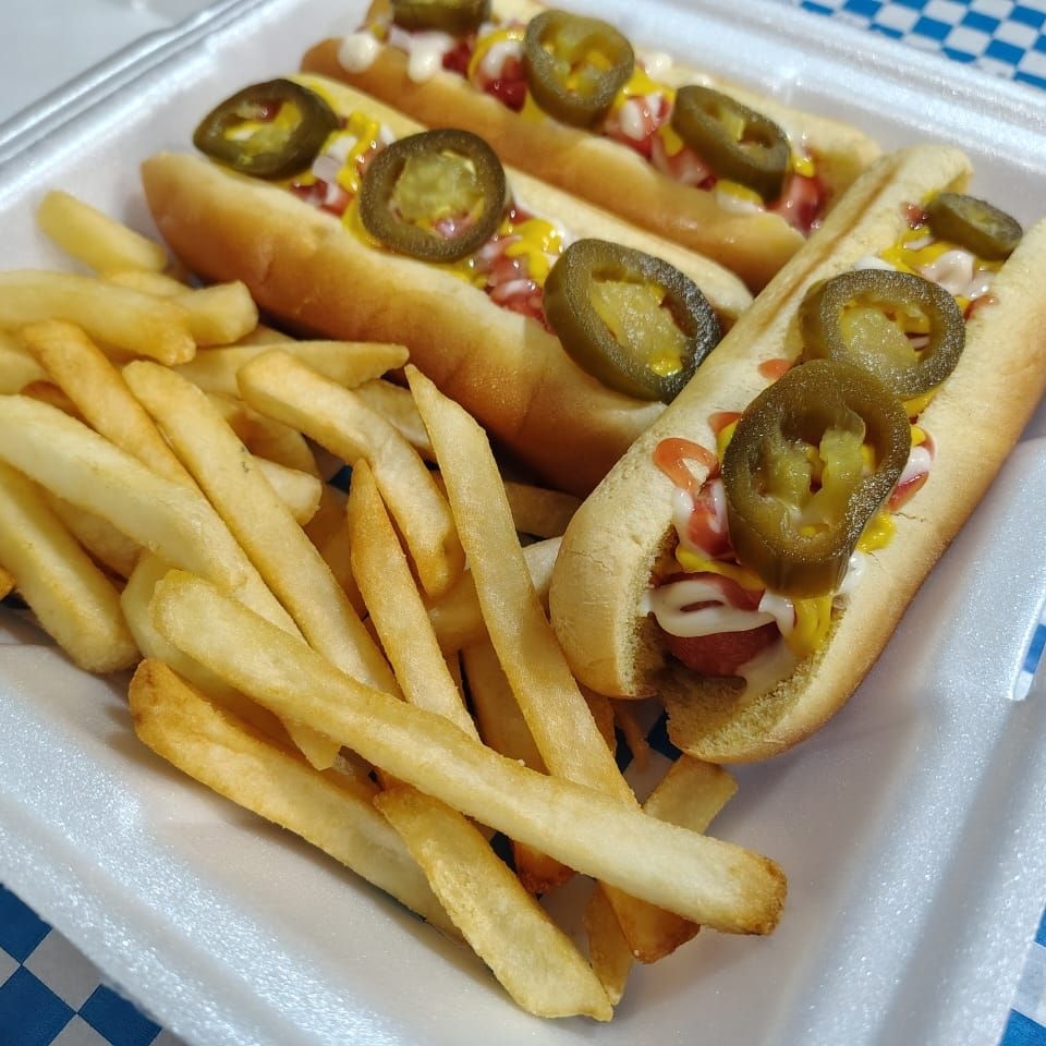 Combo 3 Hot Dogs con Papas y Refresco