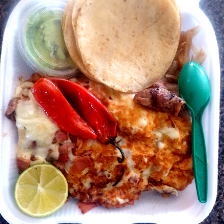 "Alambre" Ahumada/Extra Queso, Charros y Bebida.