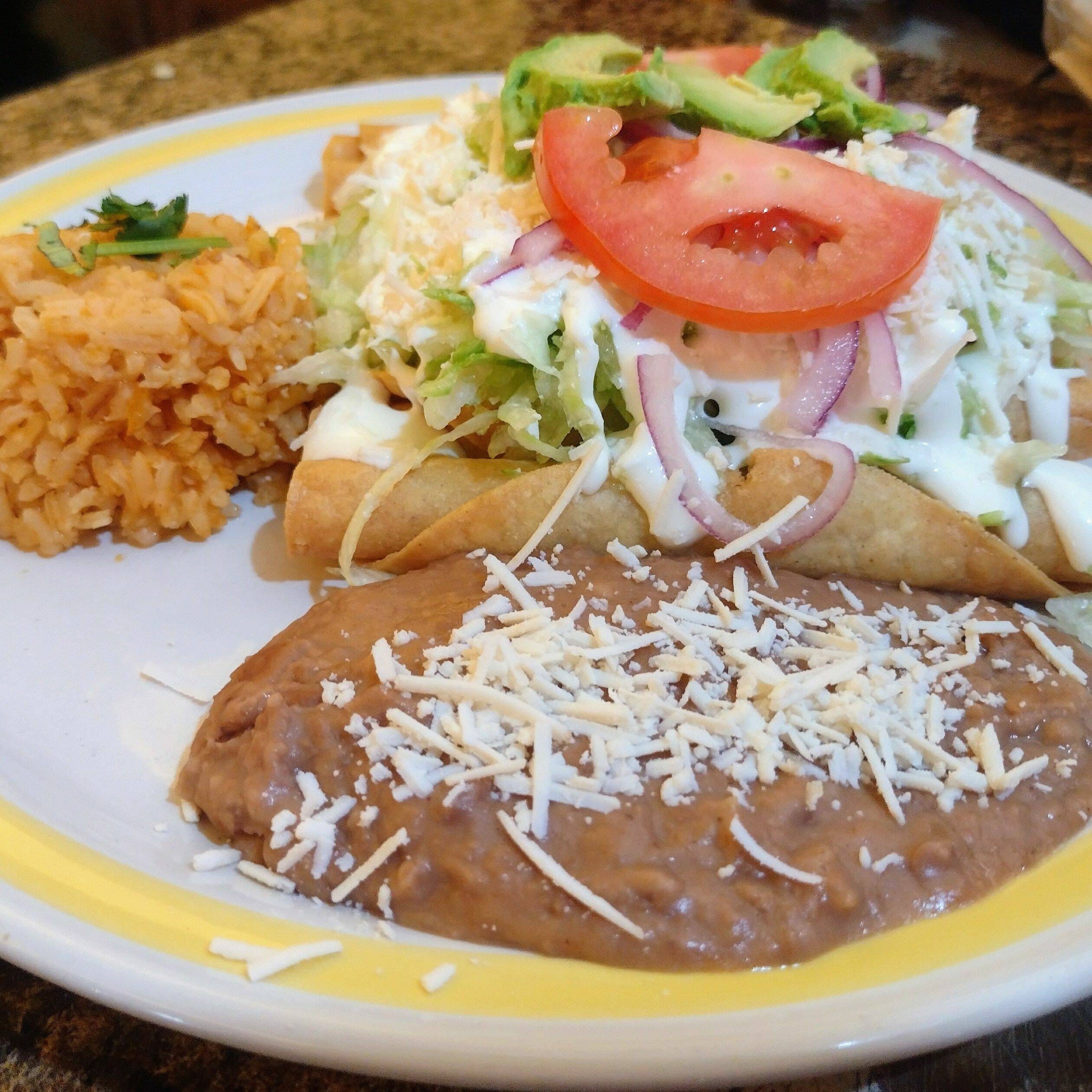 Orden de Flautas 6 Pzs de Res o Pollo