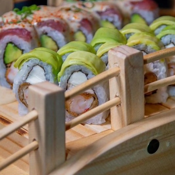 Promo 20- 20 MAKIS + 6 ALITAS BBQ + 2 GASEOSAS
