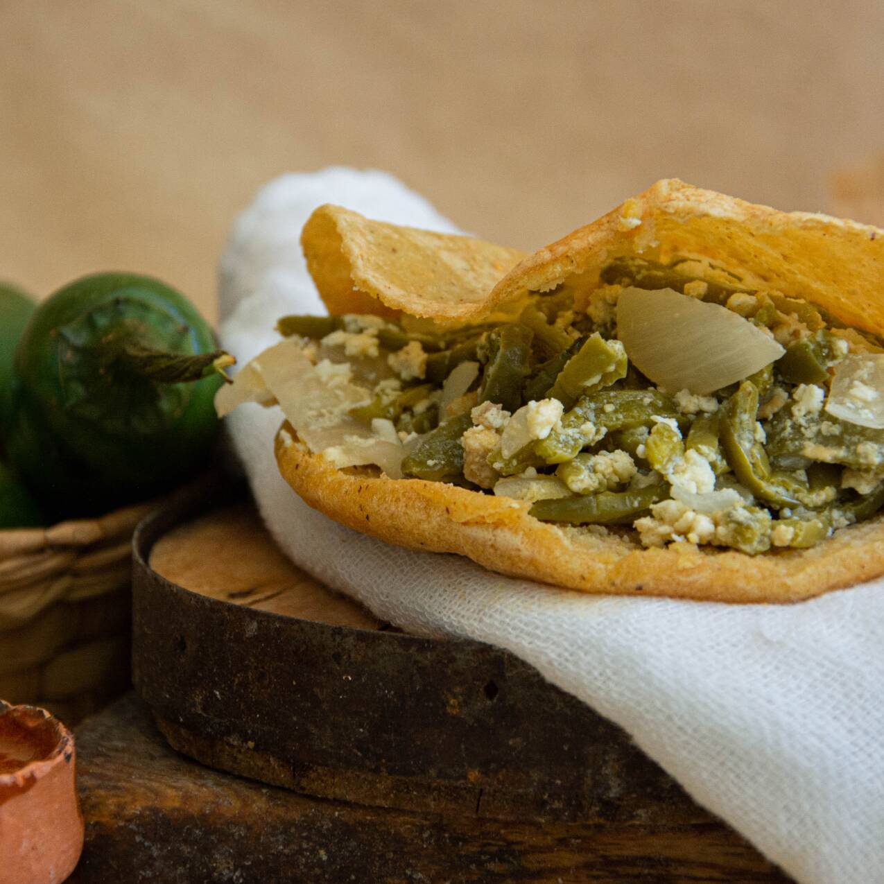 Gordita de Nopales con Huevo.