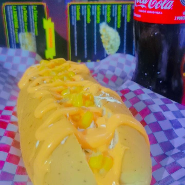 Perro TaDa Cheddar + Coca Cola 400ml