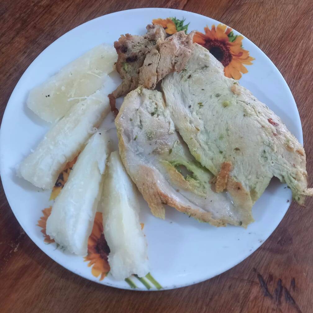 Desayuno con Pechuga Asada