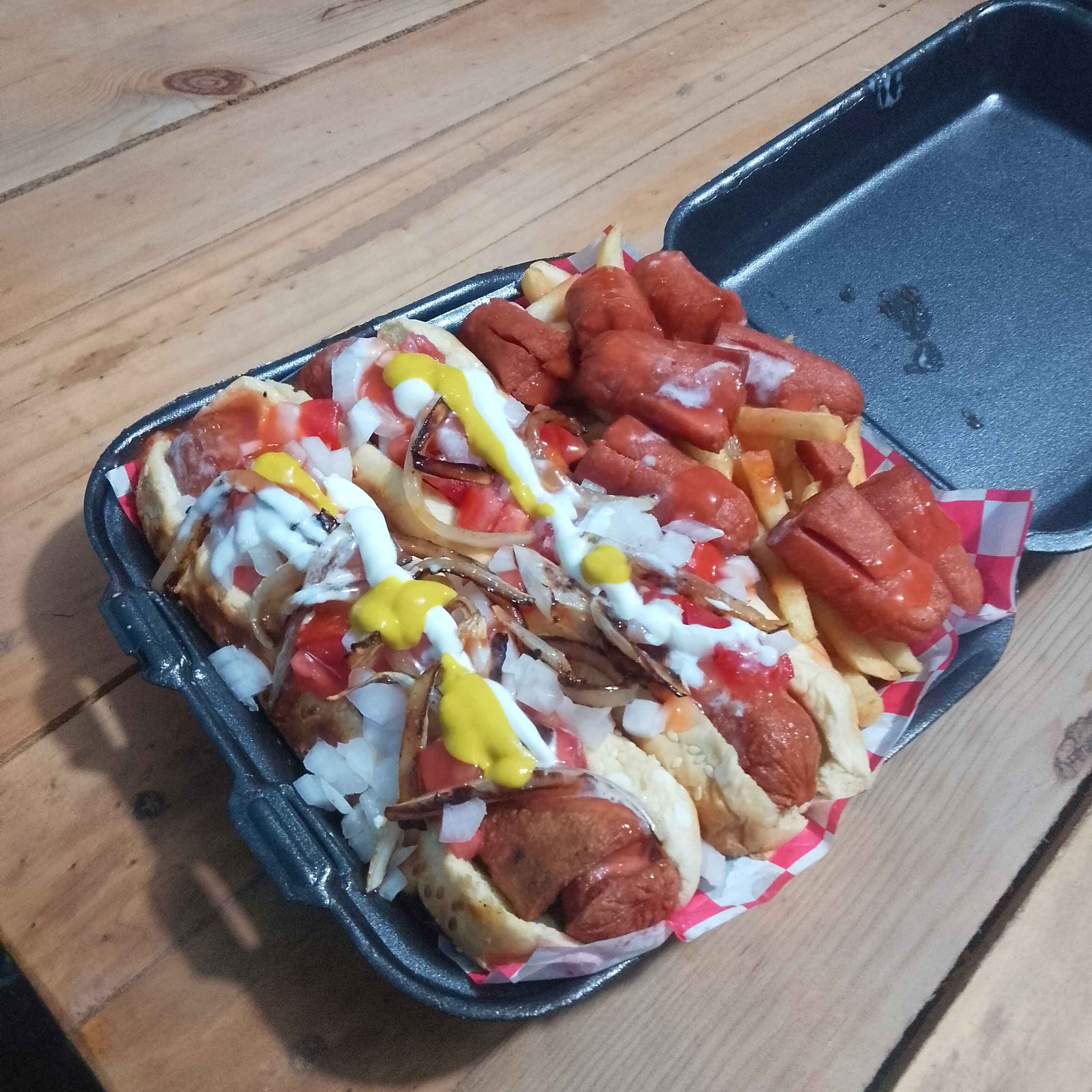2 Hot Dogs Jumbos+Salchipapas+Refresco