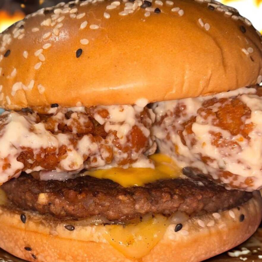 BonelesBurger Con Papas