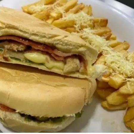 2X1 SANDWICH QBANO+PAPAS FRANCESA