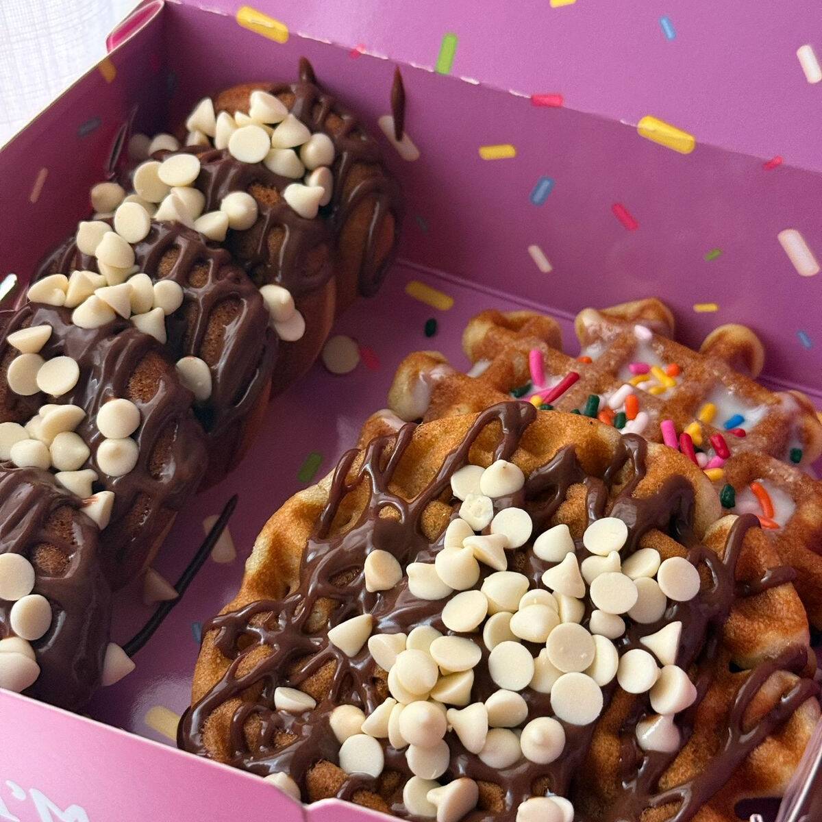 Donas + Waffles