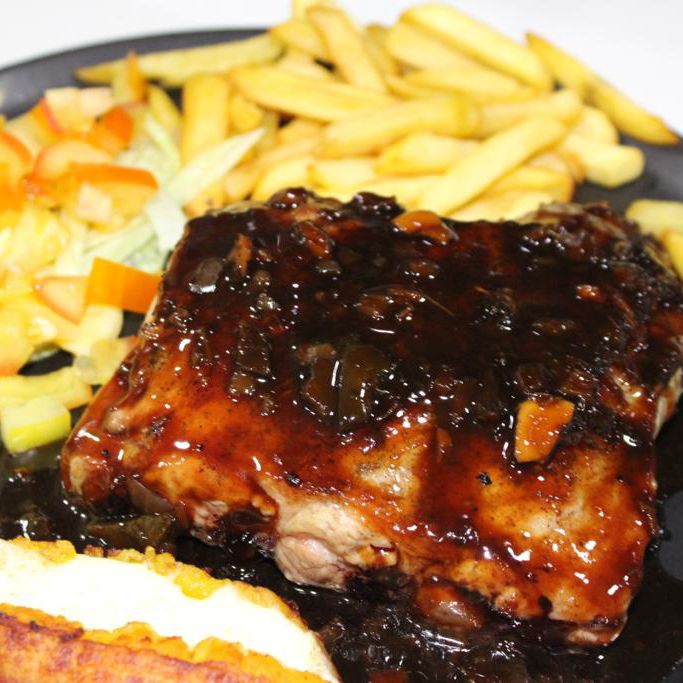Costilla San Luis En Salsa de Wisky