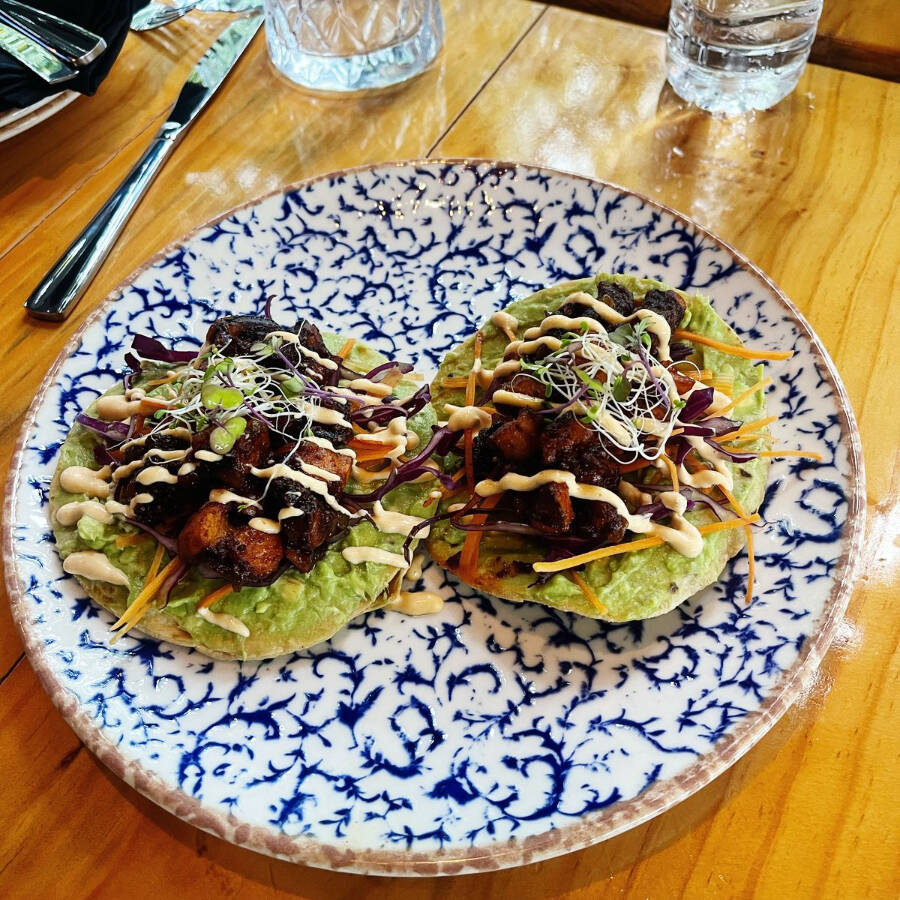 TOSTADAS DE PULPO