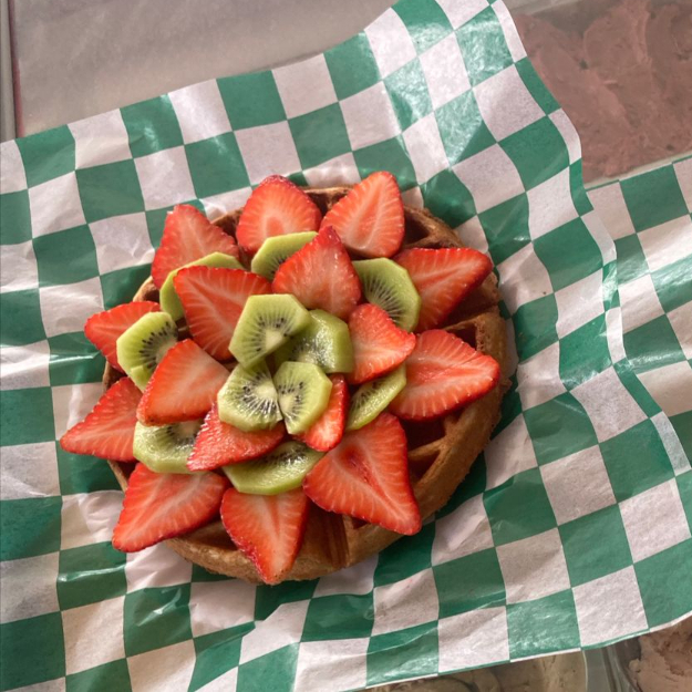 Arma Tu Waffle con Fruta