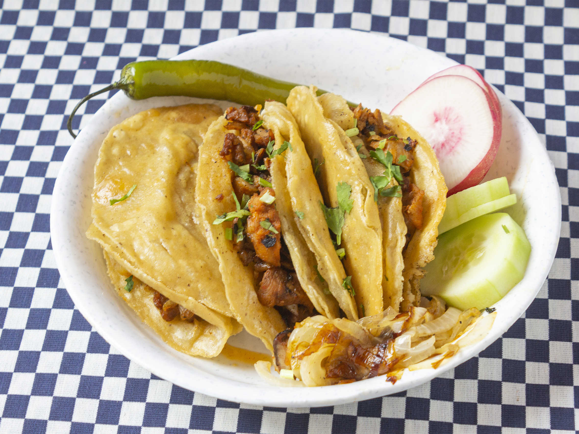 3 Tacos Dorados + 1 Refresco