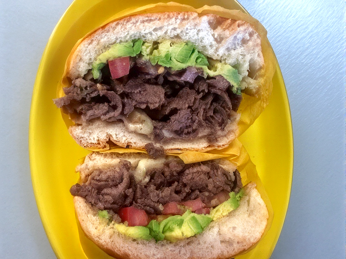 TORTAS Y BURROS CUCAPAH