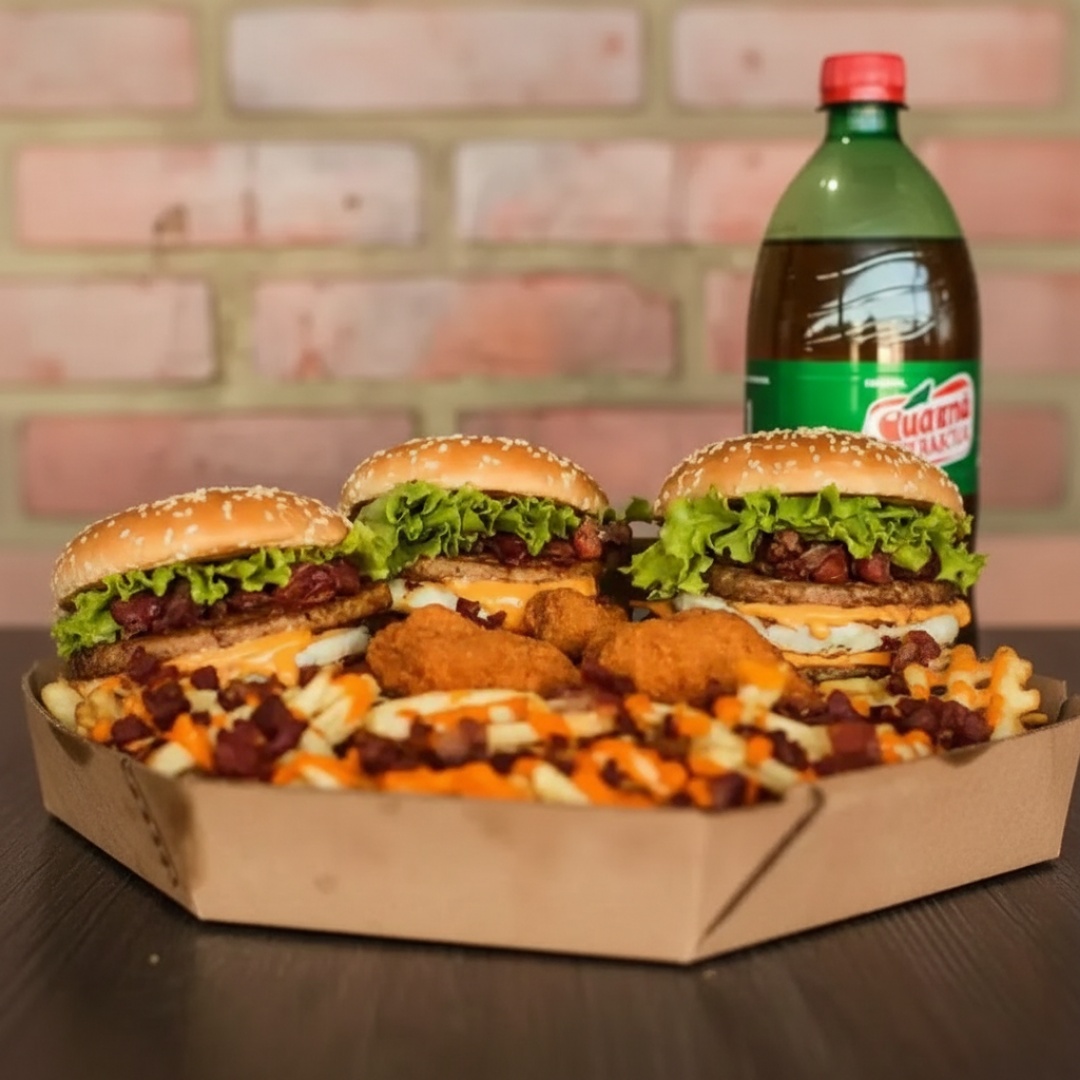 3 Lanches Com Carne Dupla, Batata Turbinada, 6 Unidades De Nuggets E Um Refri De 1 Litro.
