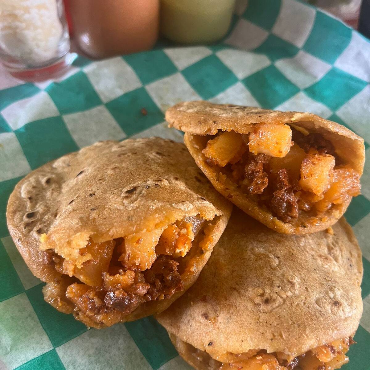 Gordita de Papas con Chorizo
