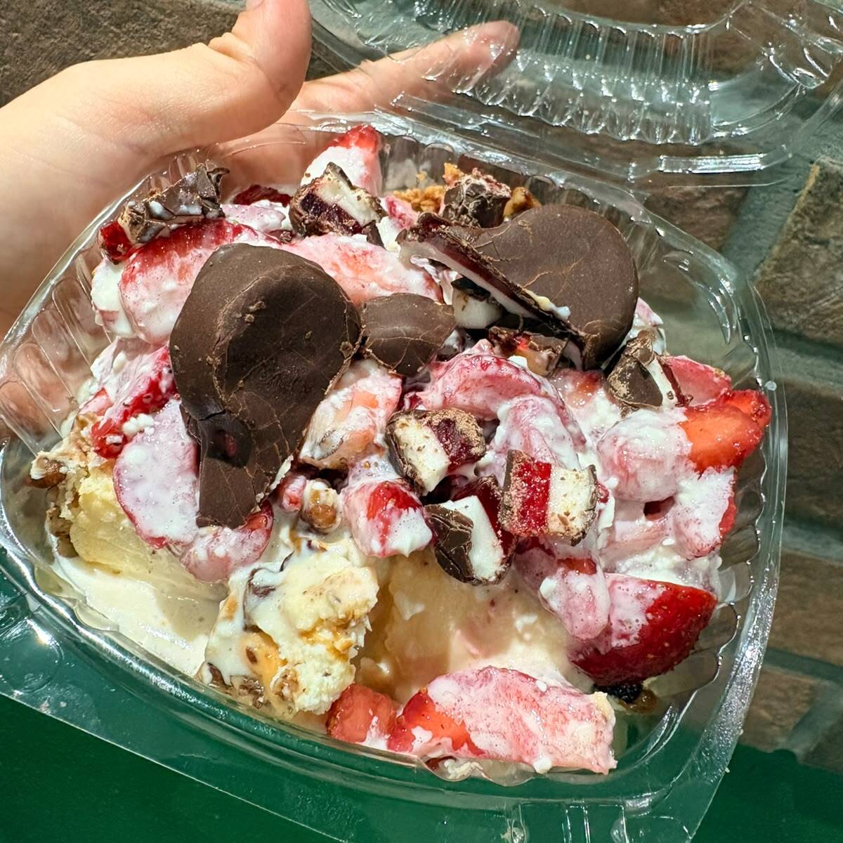 Pay de Tortuga con Una Dosis de Fresas con Crema