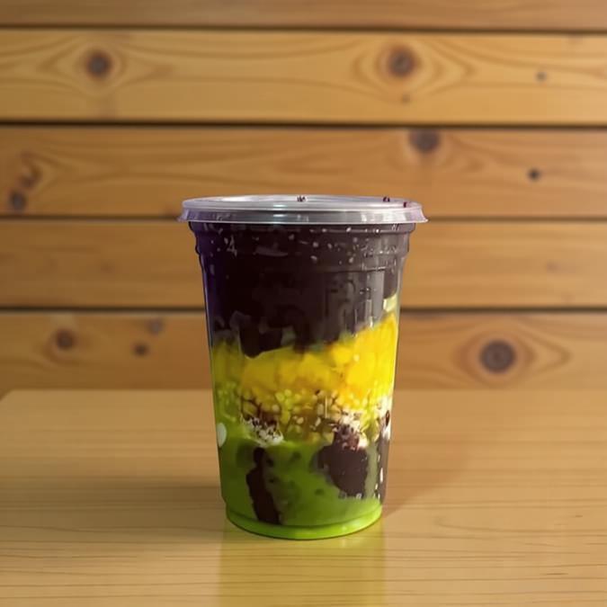 O verdadeiro Açaí Batido, sem conservantes. Aqui você monta o Açaí do seu jeito, com todos os complementos, pode adiciionar frutas, Nutella, e Ovomaltine.