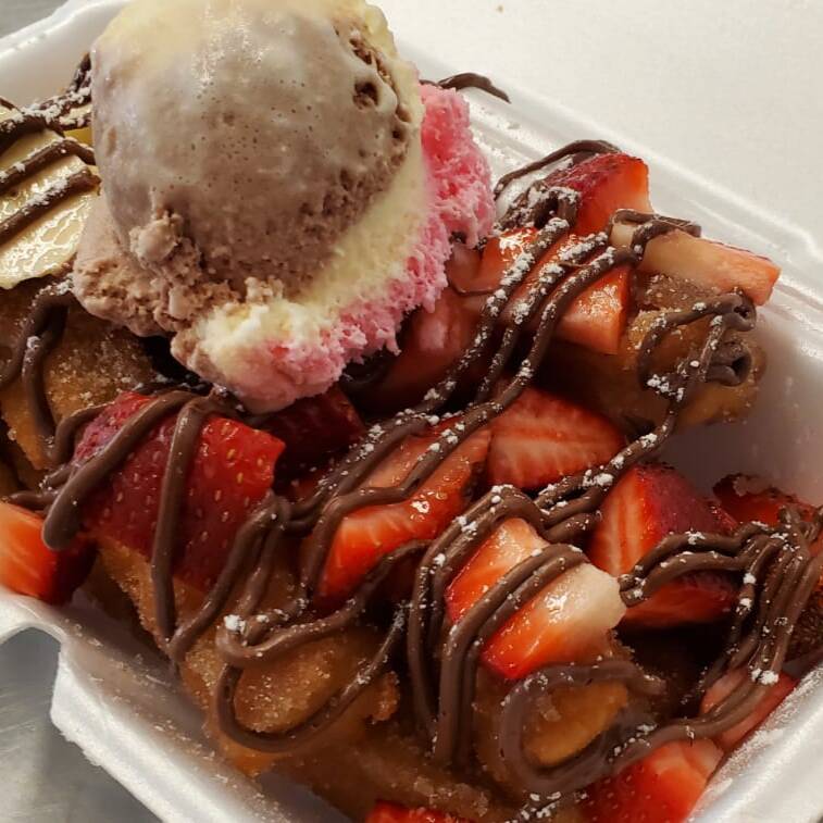 Morenitas Con Nieve y Fruta