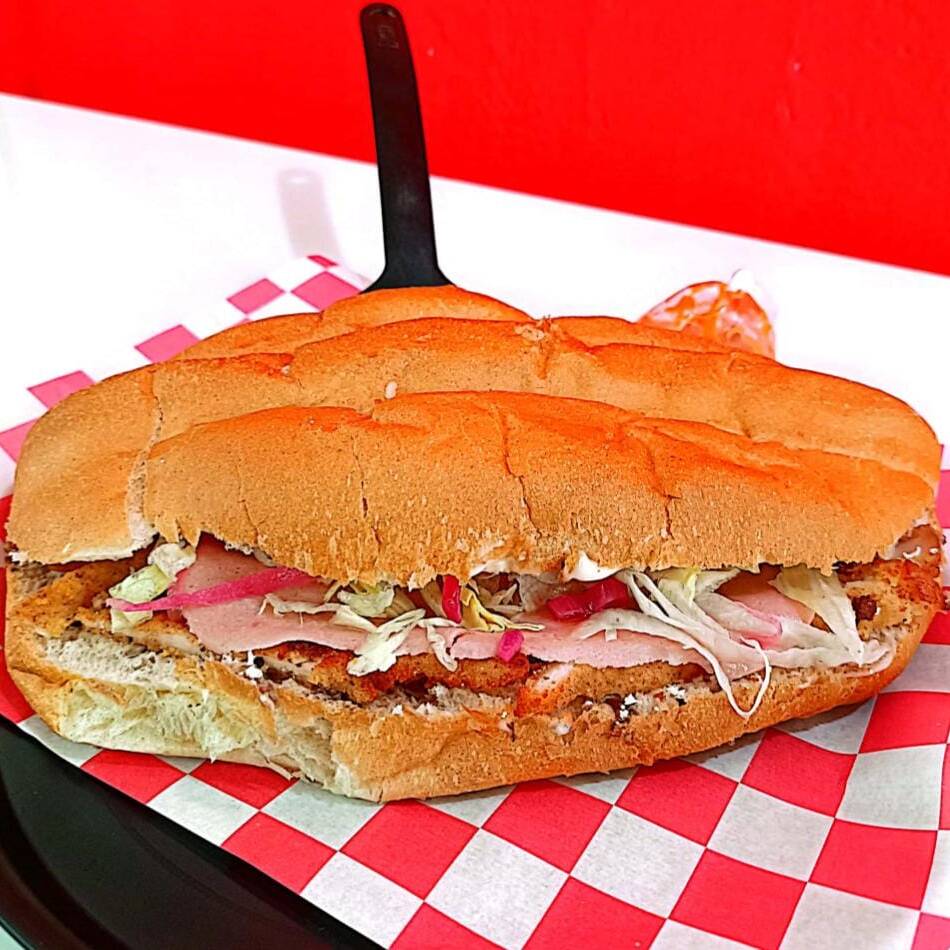 LA CONFIABLE Torta Grande de Empanizado (pollo)