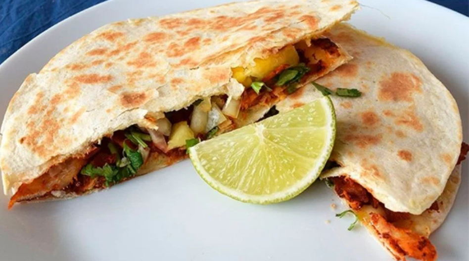 Gringa de Chorizo con Queso