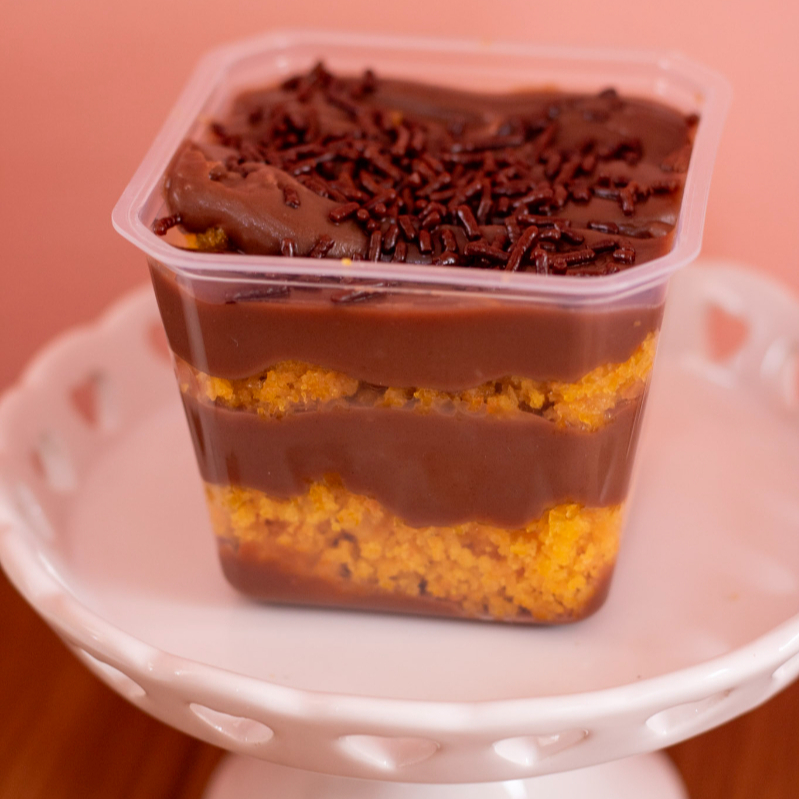 Vocês pediram muito e trouxemos a perfeição em forma de bolo o nome dele é cenoura com chocolate.