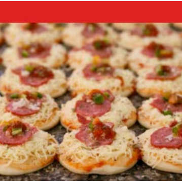 Deliciosas mini pizzas sabor calabresa , bandeja com 20 unidades congeladas, apenas aquecer e pronto .