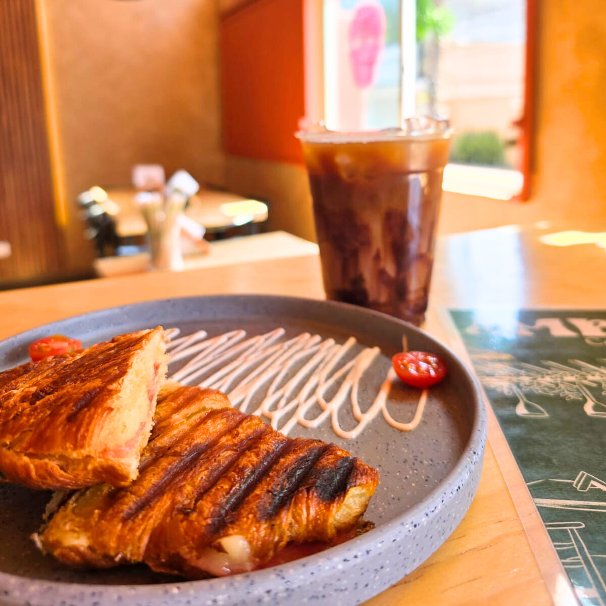 Combo Croissant + Americano