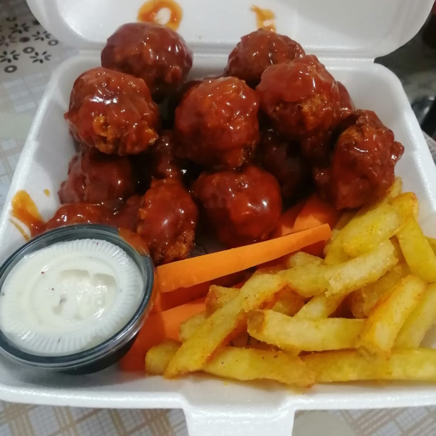 Boneless crispy con papas(10 pzas)