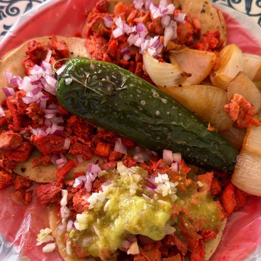3 Tacos de Adobada + Agua de Jamaica 500 ml