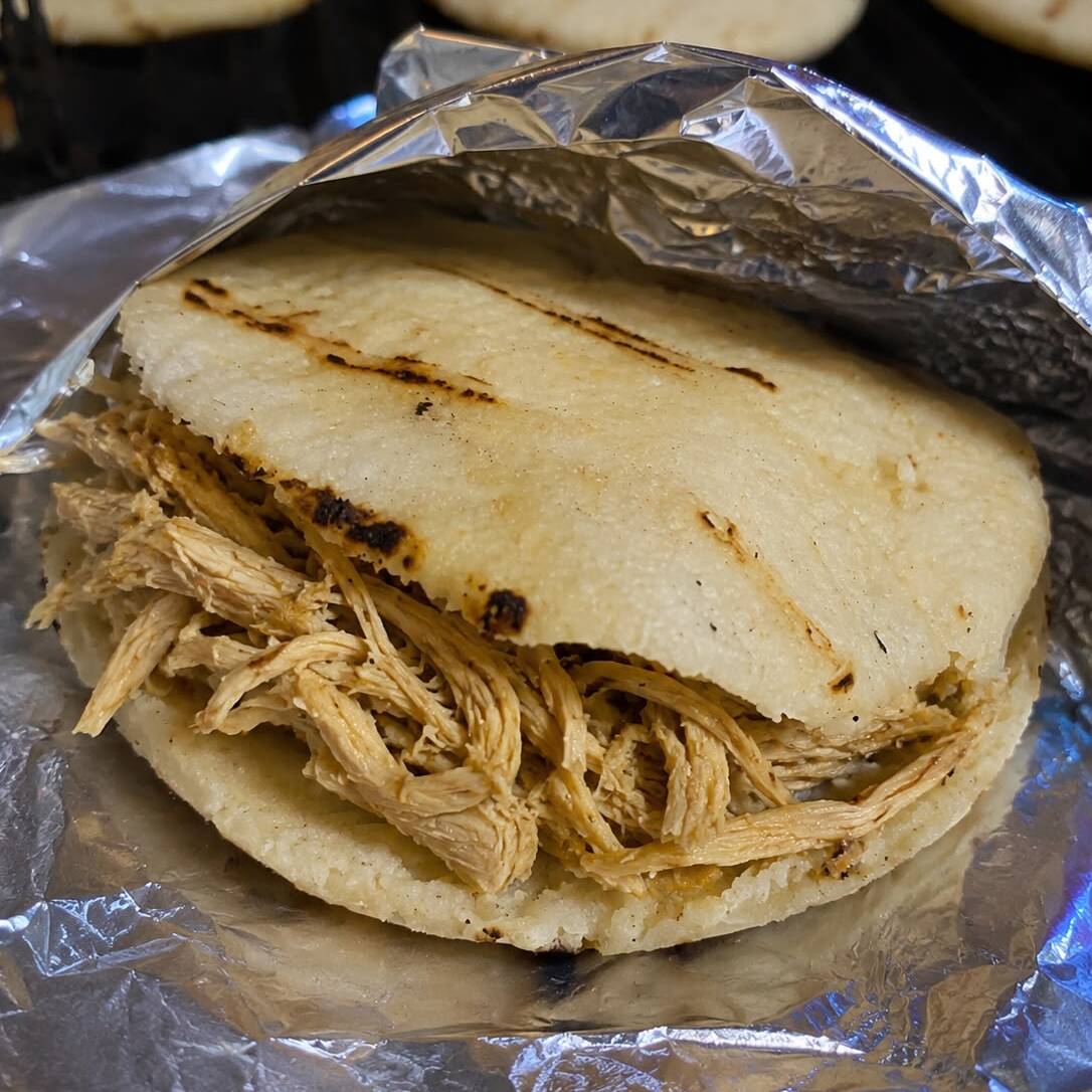 Arepa con Pollo