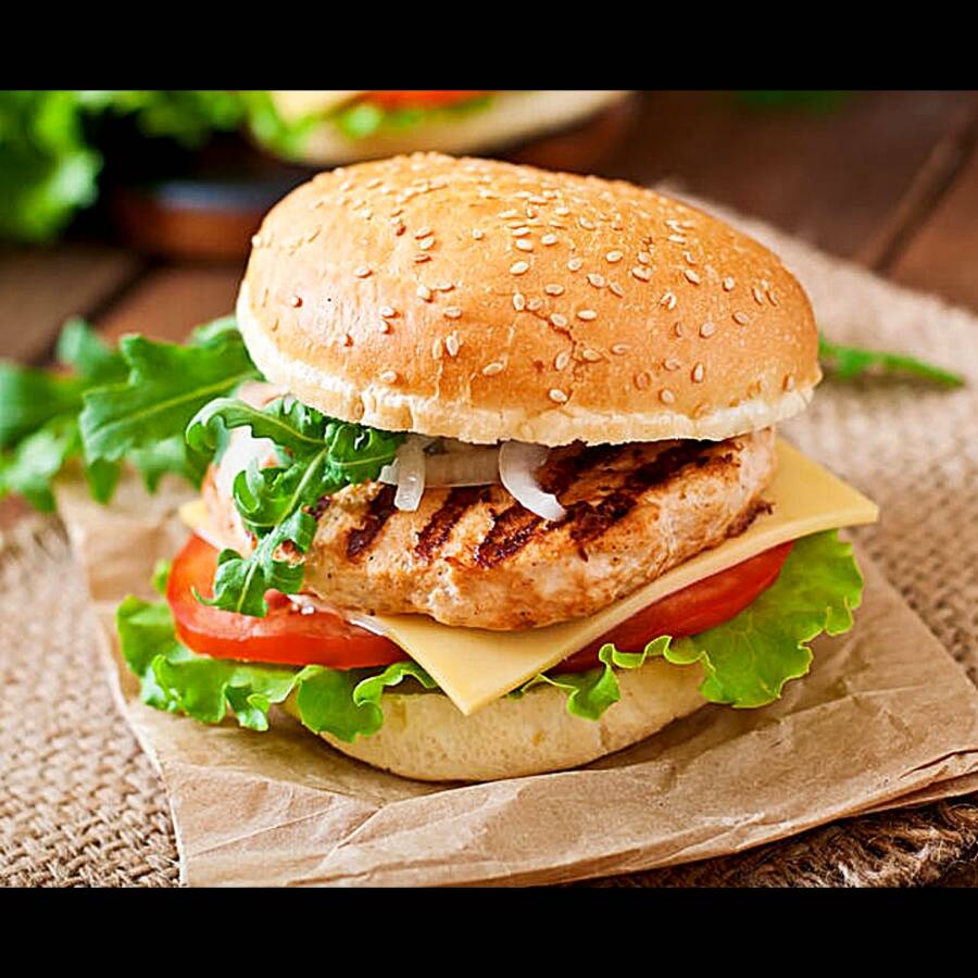 Combo Hamburguesa Clásica de Pollo + Bebida