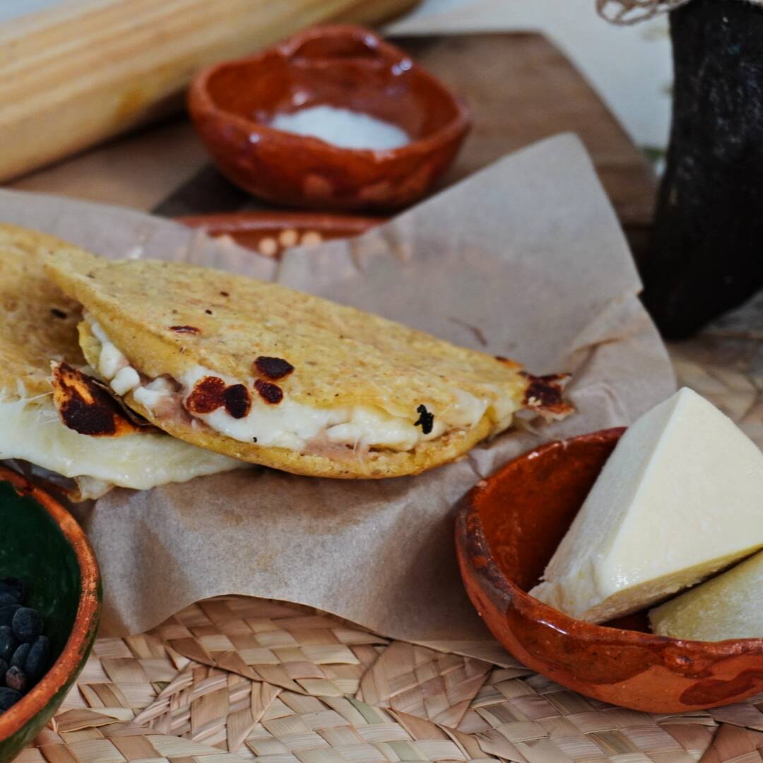 Gordita de Frijoles con Queso