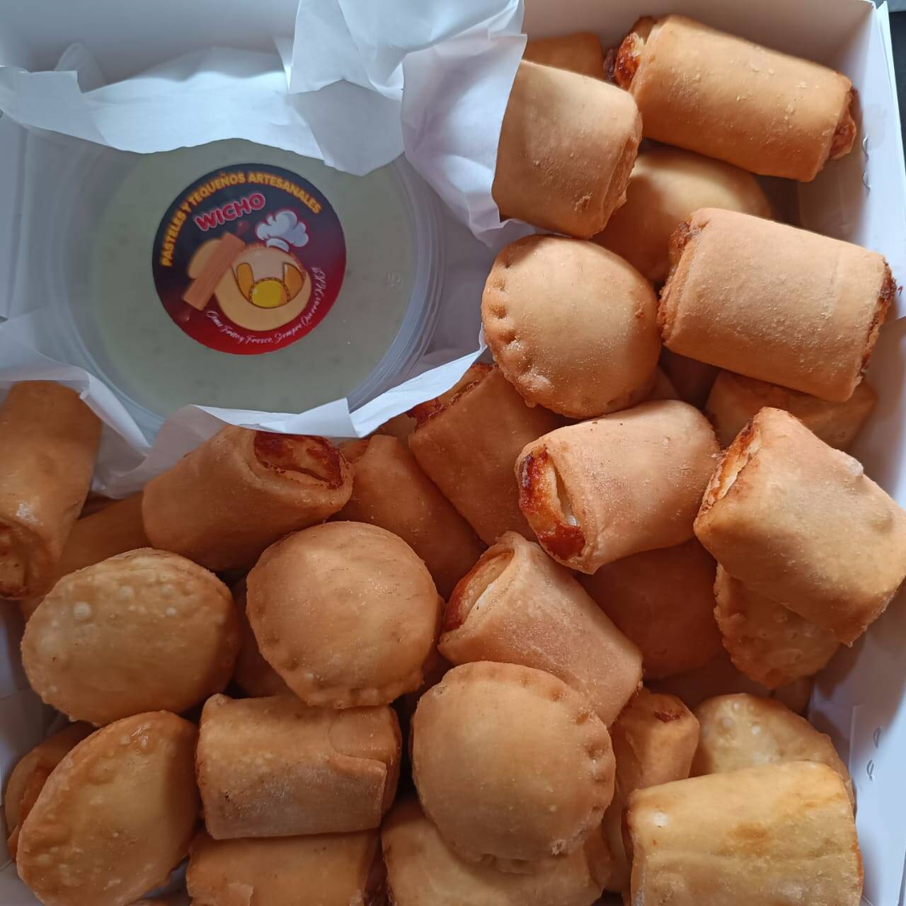 Combo Junior ( 12 Pasapalos + Bebida + Crema )