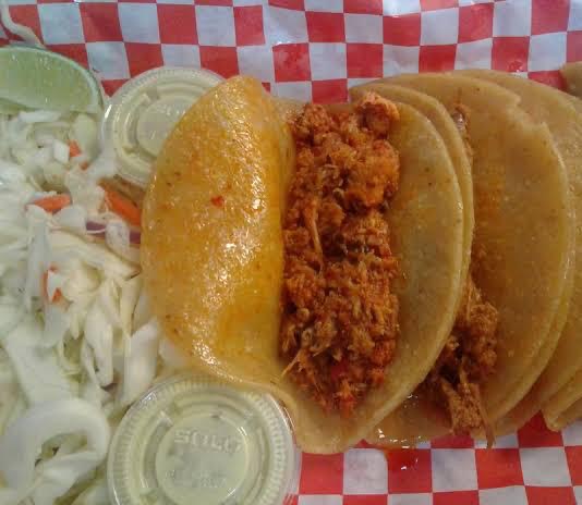 Orden Surtida de Tacos al Vapor en Maíz