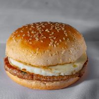 Pão De Hambúrguer, Ovo, Queijo Prato E Hambúrguer