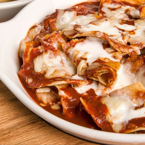 Bowl Deli de Chilaquiles Rojos