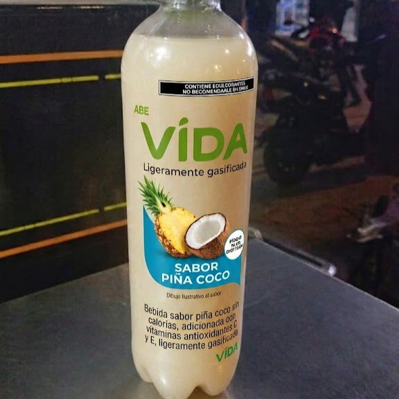 Limonada de Piña y Coco 575 ml