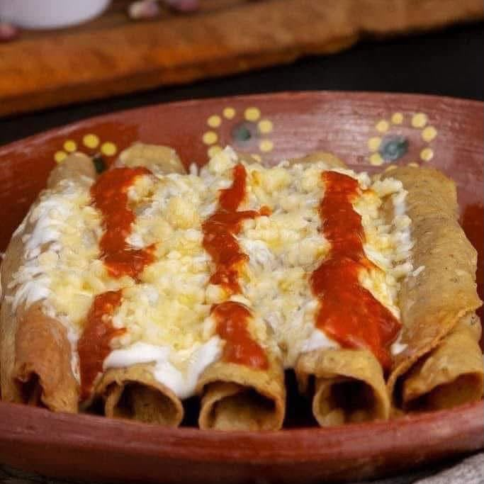 ORDEN DE FLAUTAS (5 PZAS)