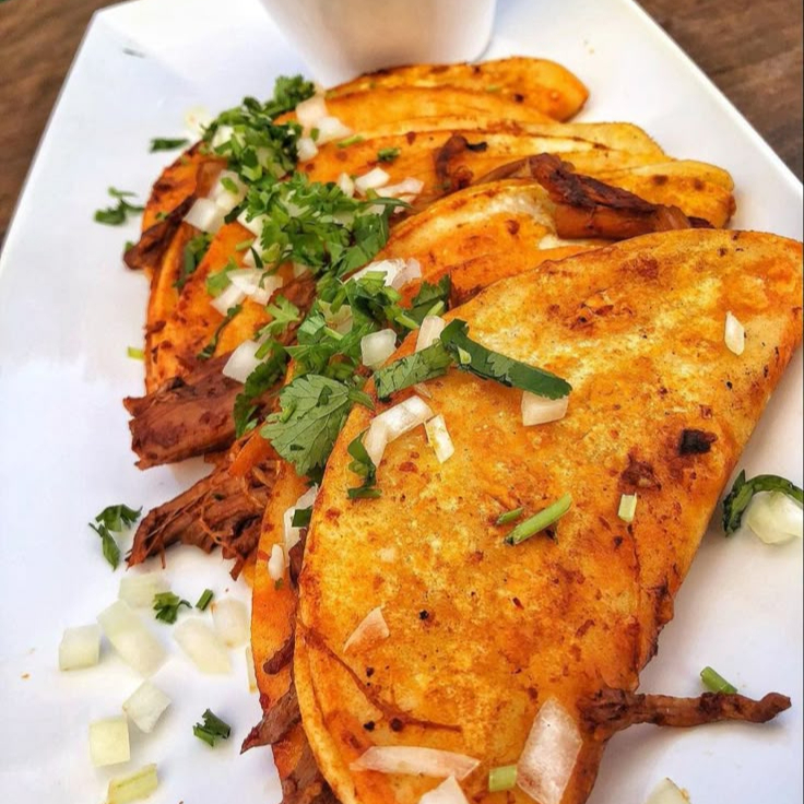 Combo 4 Tacos + Consomé + Agua del Día