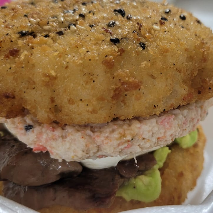BURGUER SUSHI ARRACHERA