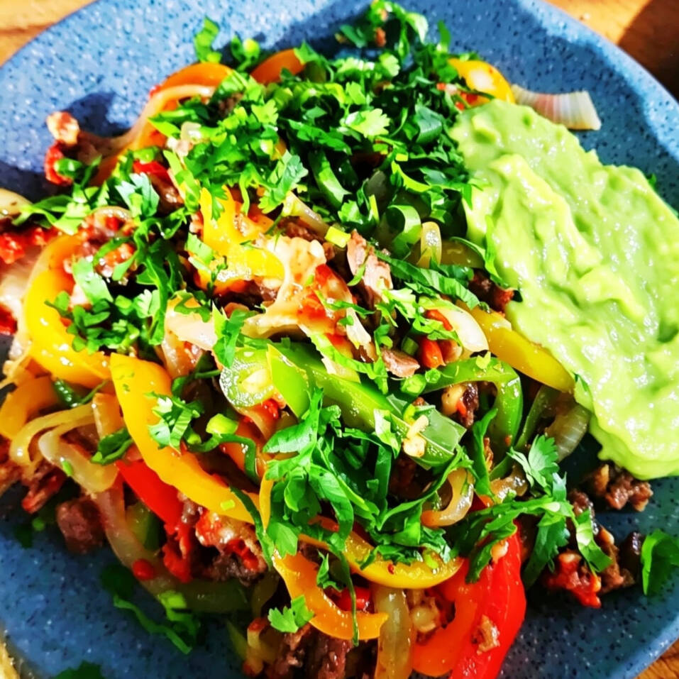 Alambre de Carne Asada con Longaniza