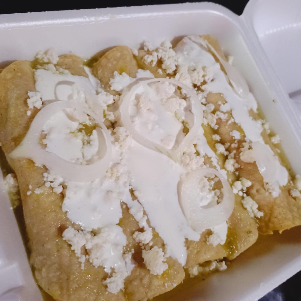 Platillo Enchiladas Verdes con Pollo