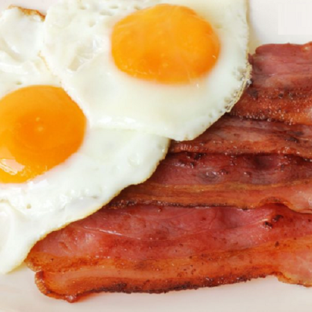 Huevos con Tocineta